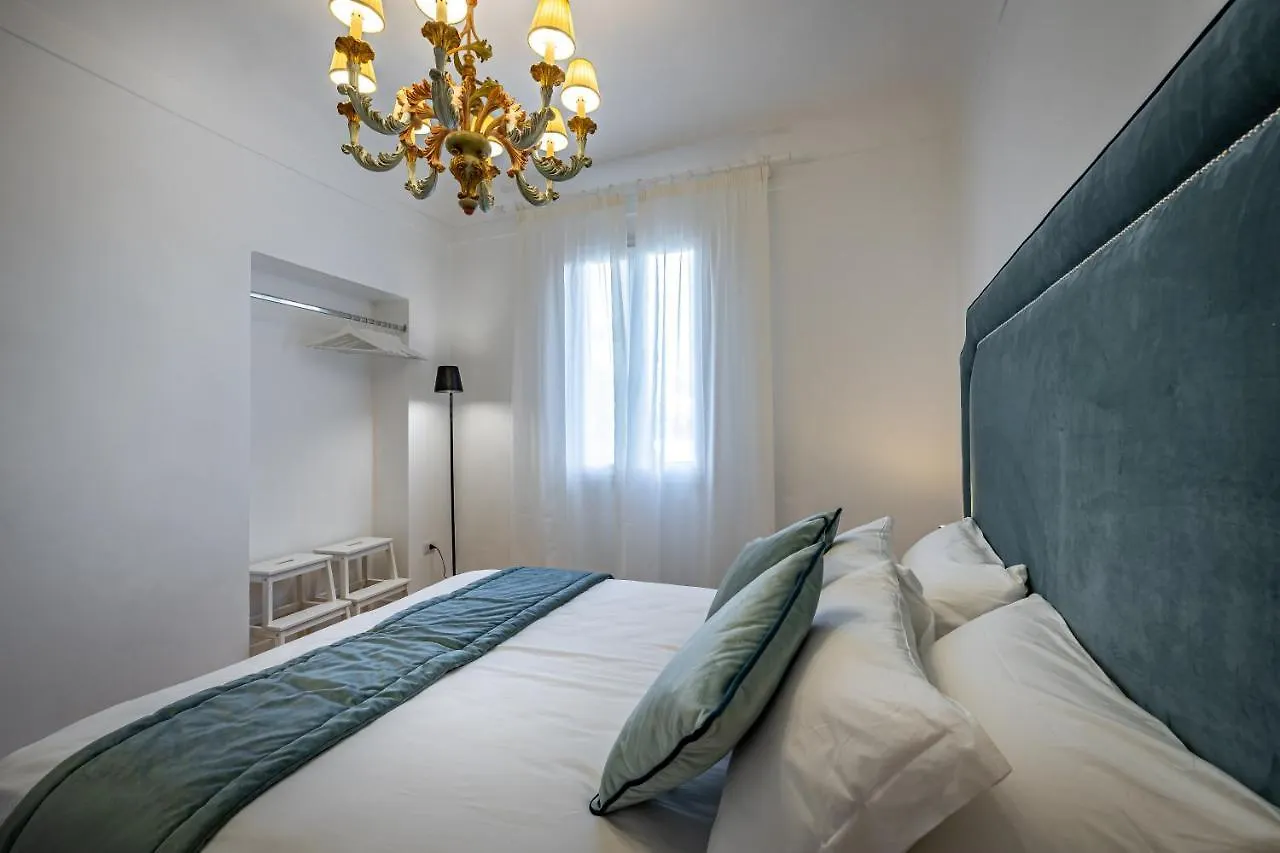 Jcl First Apt In The Hearth Of Florence 0*,  Italy